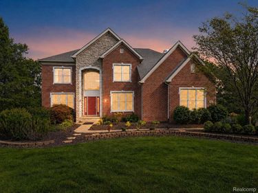 1968 Scenic Drive, Milford Township, Mi 48380