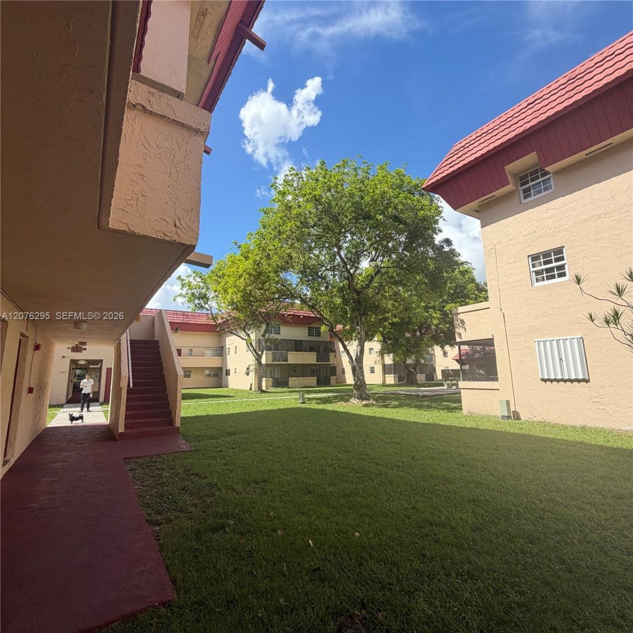 10905 N Kendall Dr, Unit 410, Miami, FL 33176 Photo