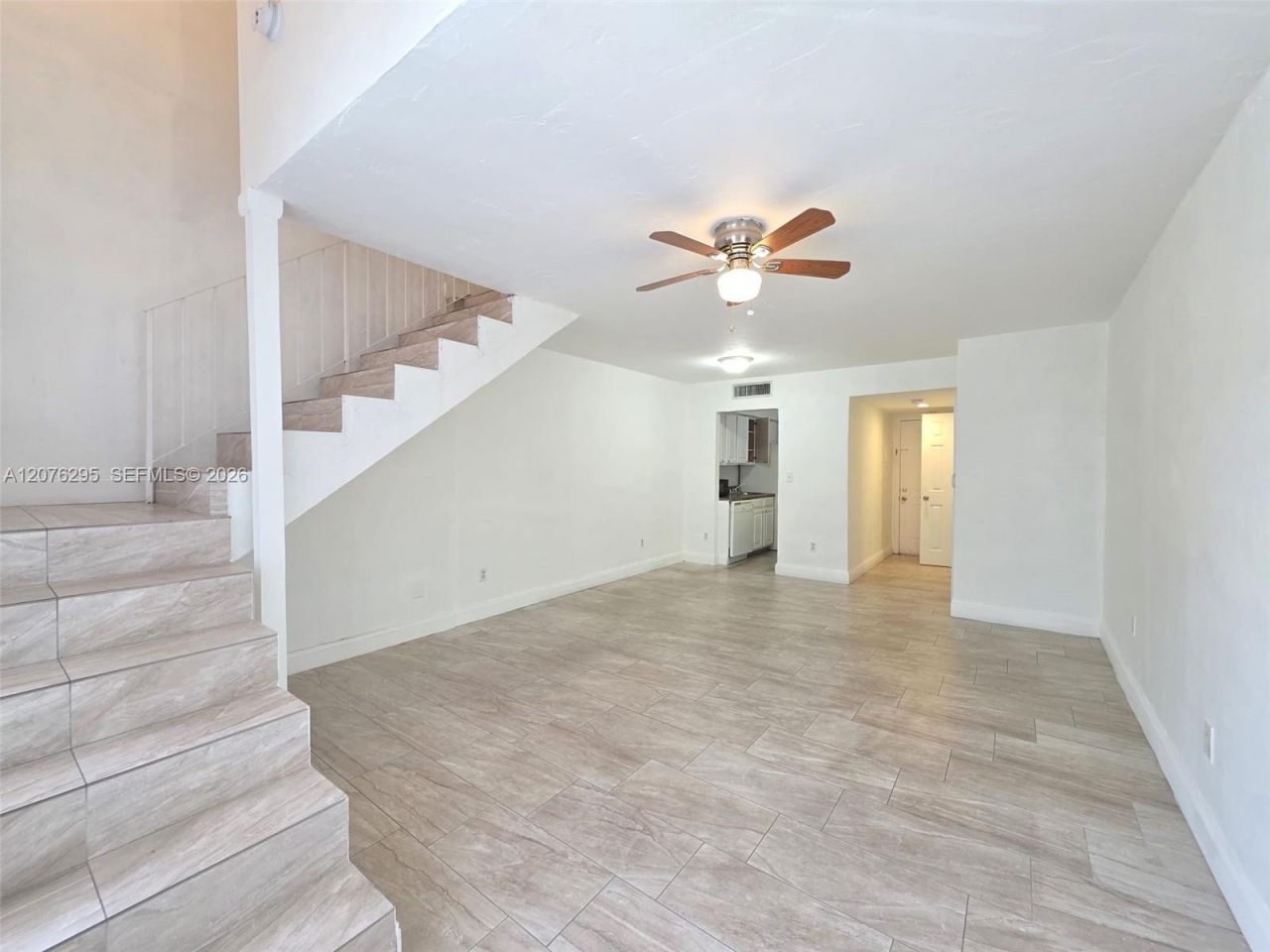 10905 N Kendall Dr, Unit 410, Miami, FL 33176 Photo