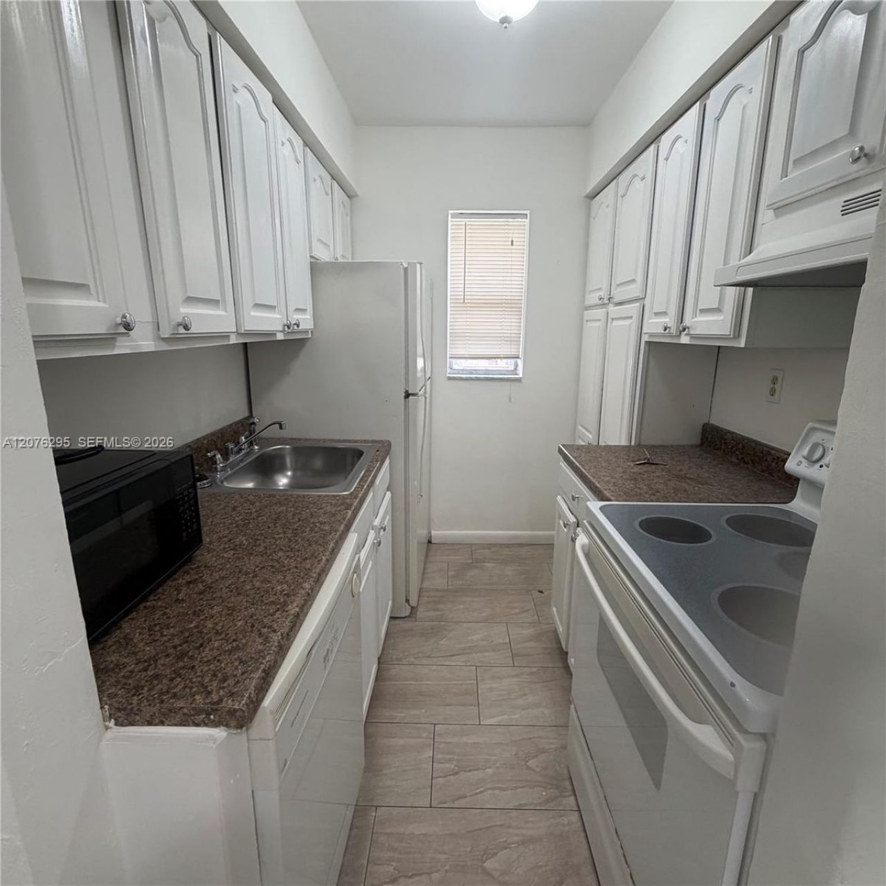 10905 N Kendall Dr, Unit 410, Miami, FL 33176 Photo