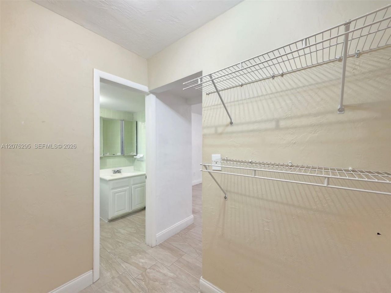 10905 N Kendall Dr, Unit 410, Miami, FL 33176 Photo