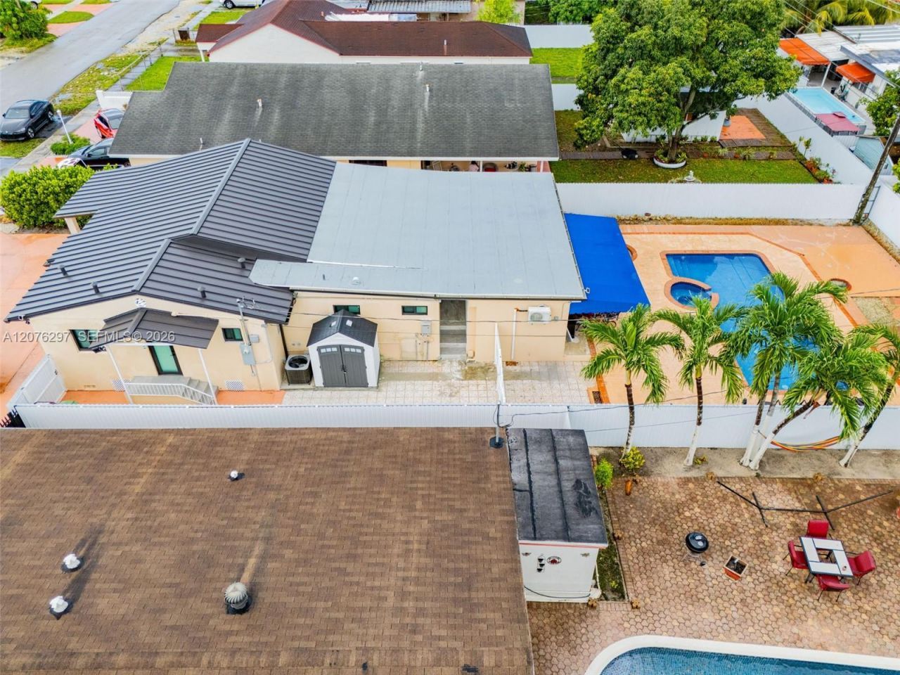 233 W 39th Pl, Hialeah, FL 33012 Photo