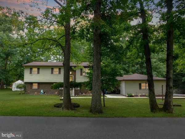 154 LAKE DRIVE , NESQUEHONING, PA 18240
