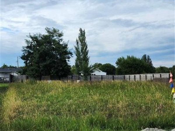 145 S Linn Valley Drive, Linn Valley, KS 66040