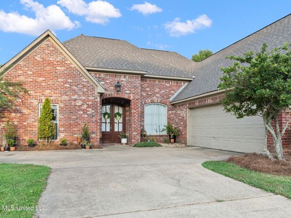 216 Calhoun Drive, Madison, MS 39110