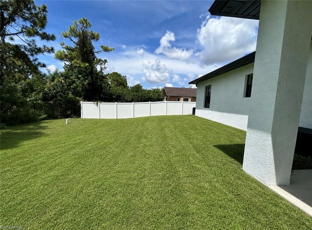 766 Chemstrand St E, Lehigh Acres, FL 33974 Photo