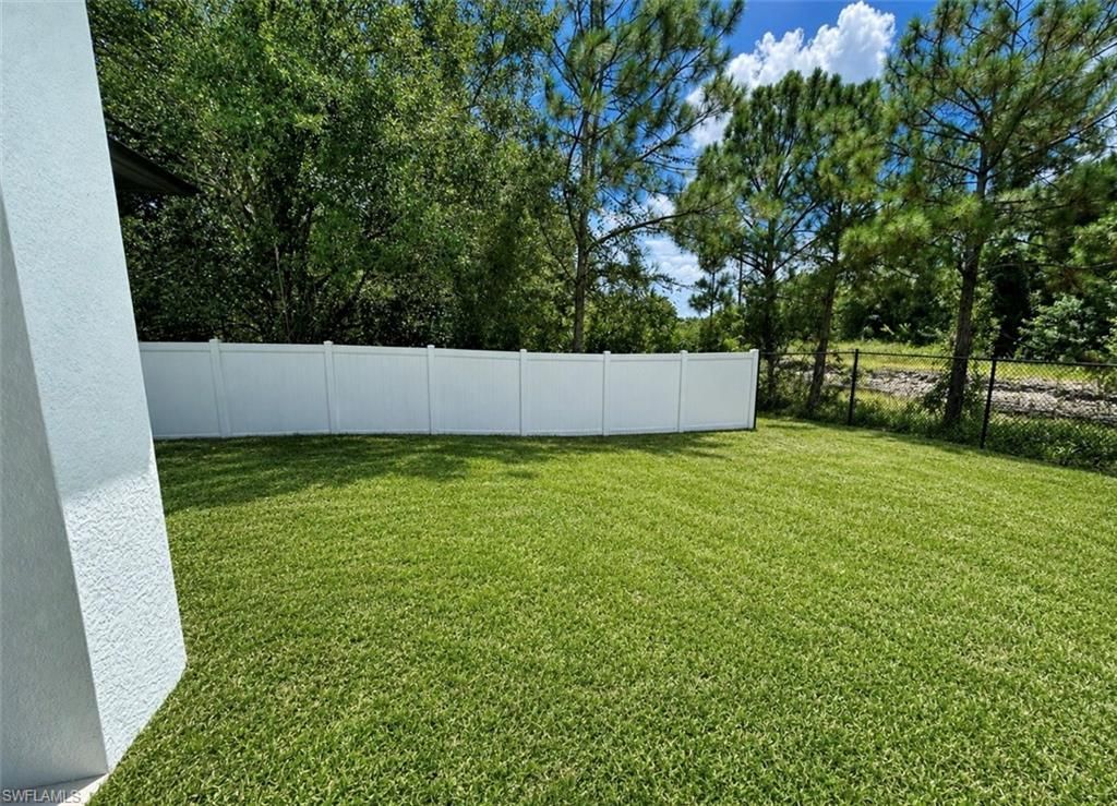 766 Chemstrand St E, Lehigh Acres, FL 33974 Photo