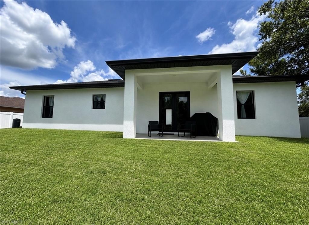 766 Chemstrand St E, Lehigh Acres, FL 33974 Photo
