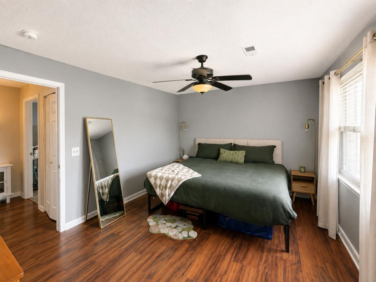 415 Parkdale Drive Photo 10