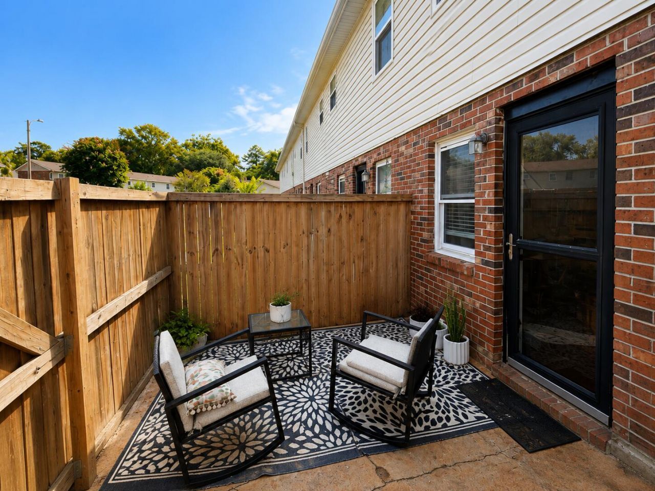 415 Parkdale Drive Photo 14