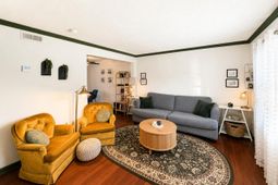 415 Parkdale Drive photo 4