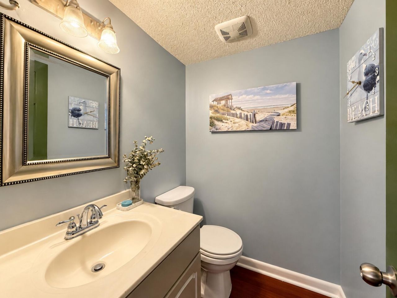 415 Parkdale Drive Photo 8