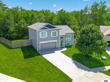 11325 S 212th Street, Gretna, NE 68028