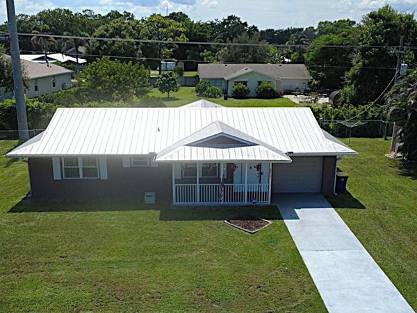5572 SE CABLE Drive, Stuart, FL 34997