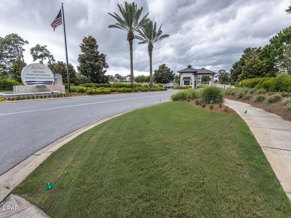 1018 Barracuda Drive , Panama City Beach, FL 32408