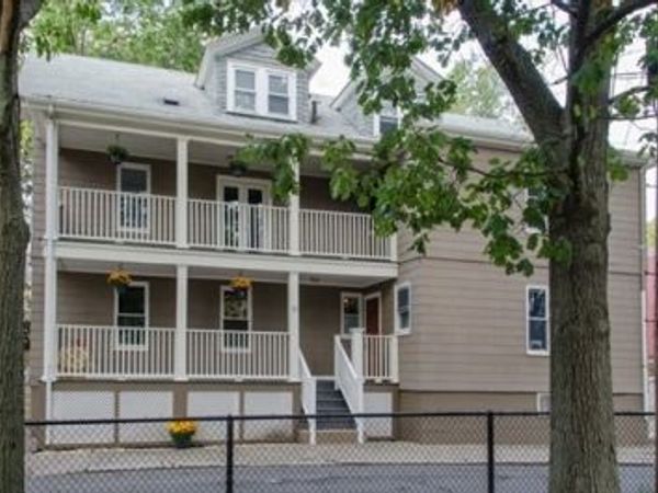 10 Pratt St, Unit 1, Salem, MA 01970