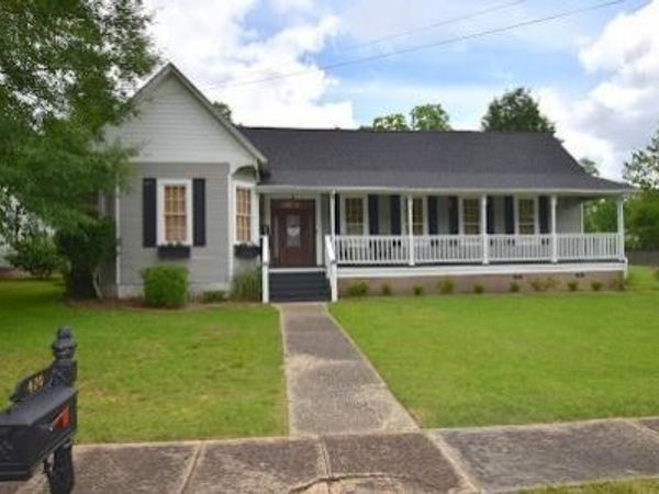 410 W MICHIGAN Street, Poplarville, MS 39470