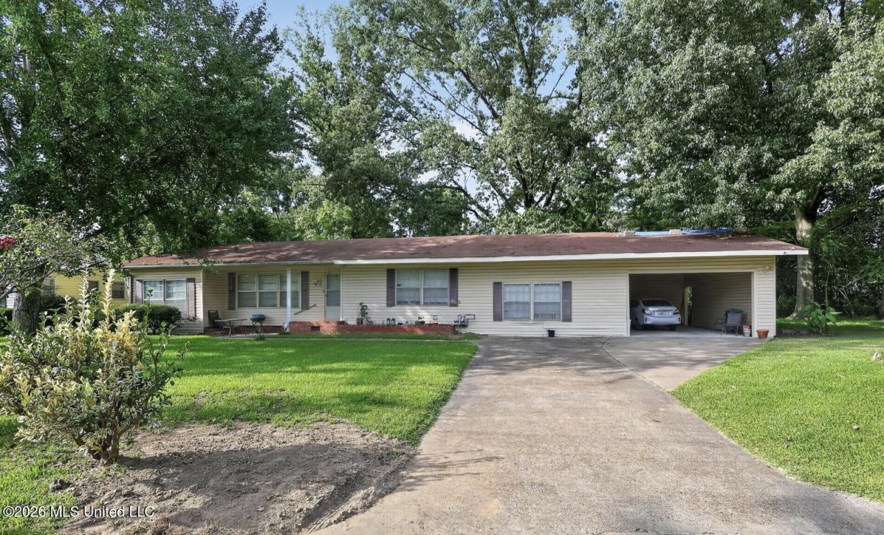 509 Glendale Drive, Yazoo City, MS 39194 Main Photo