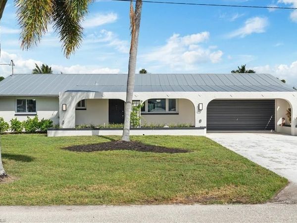 6128 Cocos DR, FORT MYERS, FL 33908