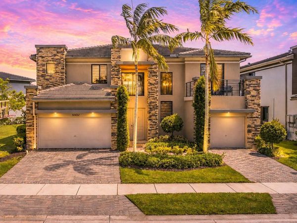 10432 N LAGO VISTA Circle, Parkland, FL 33076
