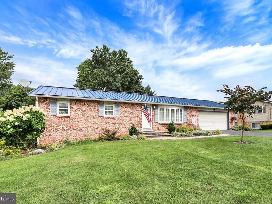 545 Boxwood Lane, Carlisle, PA 17015 Main Photo