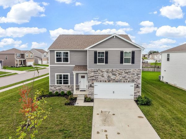 486 Melissa Drive , Plain City, OH 43064