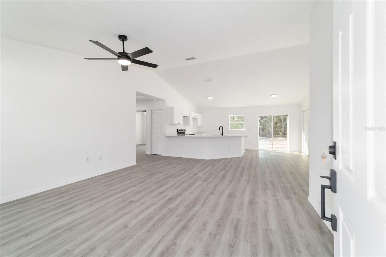 24492 NW Hemlock Avenue, Dunnellon, FL 34431 Photo
