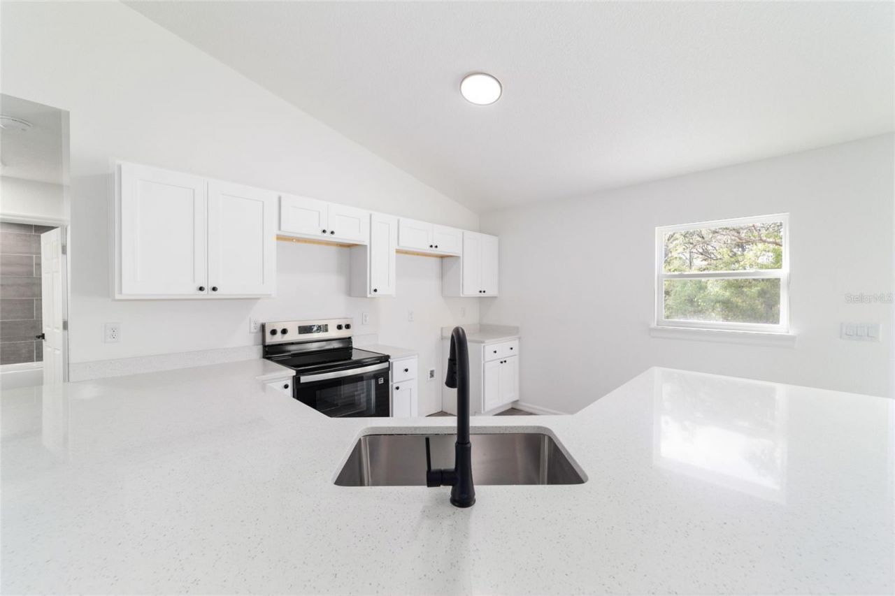24492 NW Hemlock Avenue, Dunnellon, FL 34431 Photo