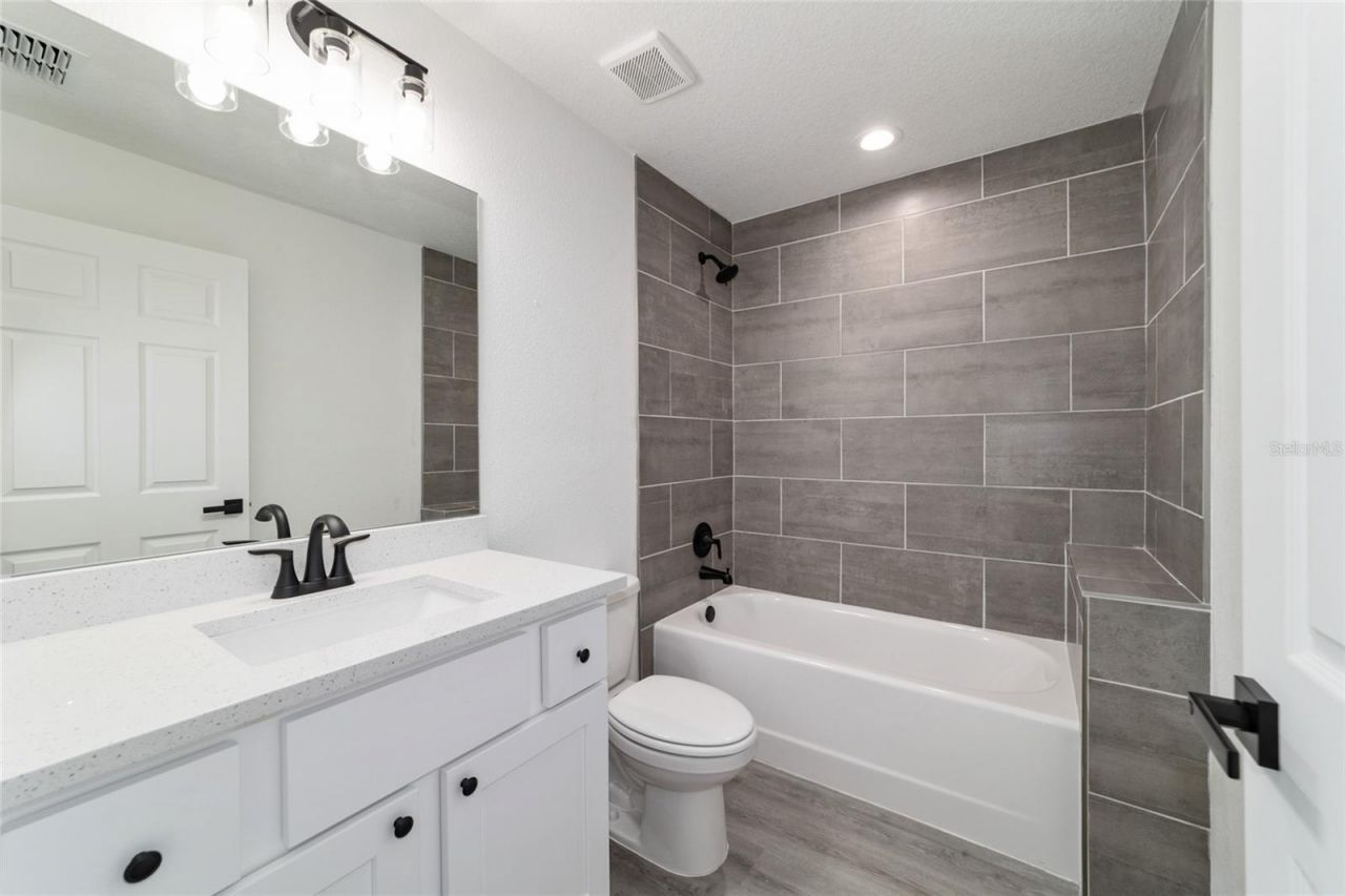 24492 NW Hemlock Avenue, Dunnellon, FL 34431 Photo