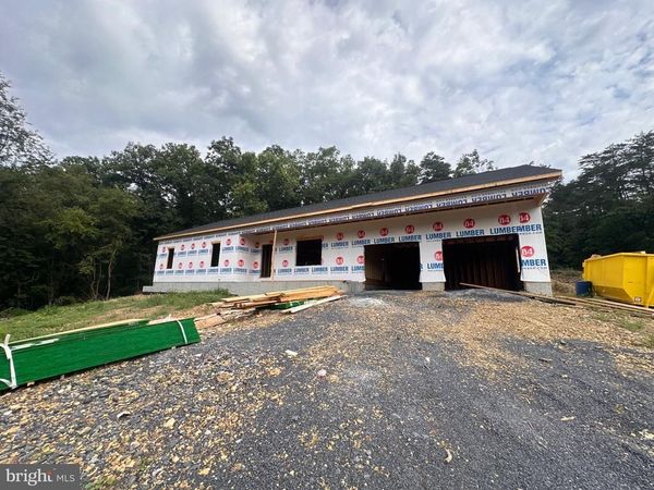 35 MAUVE ROAD, HEDGESVILLE, WV 25427