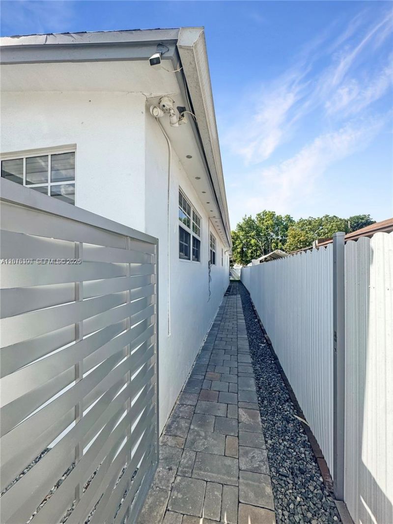 350 W 16th St, Hialeah, FL 33010 Photo