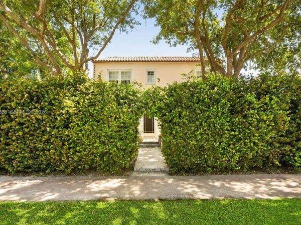 524 W 47th St , Miami Beach, FL 33140