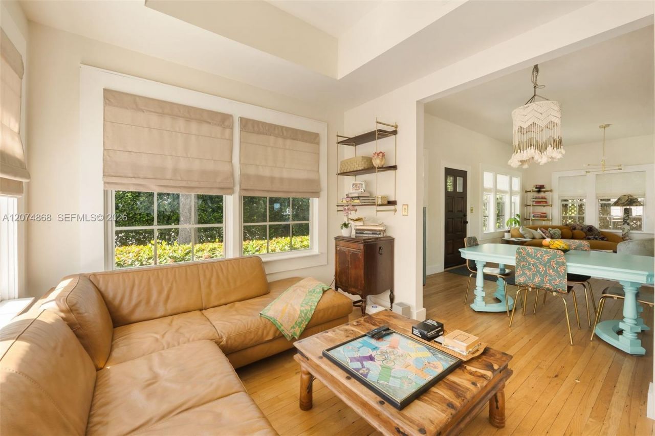 524 W 47th St, Miami Beach, FL 33140 Photo