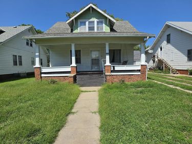 519 E 7th Street, Hastings, NE 68901