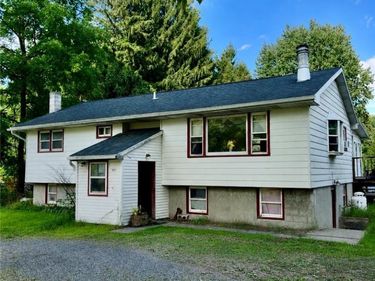 11490 White Road, Cato, NY 13033