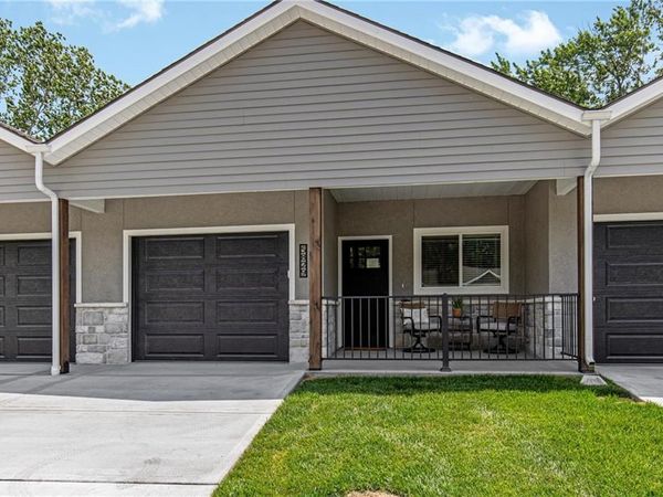 5821 Hunter Court, Raytown, MO 64133