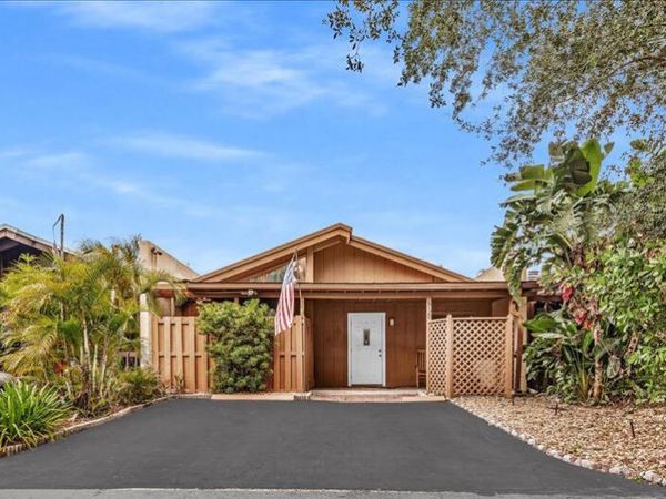 6120 NW 33rd Way, Fort Lauderdale, FL 33309