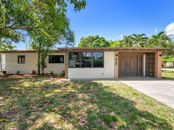 450 NW 140th St , Miami, FL 33168