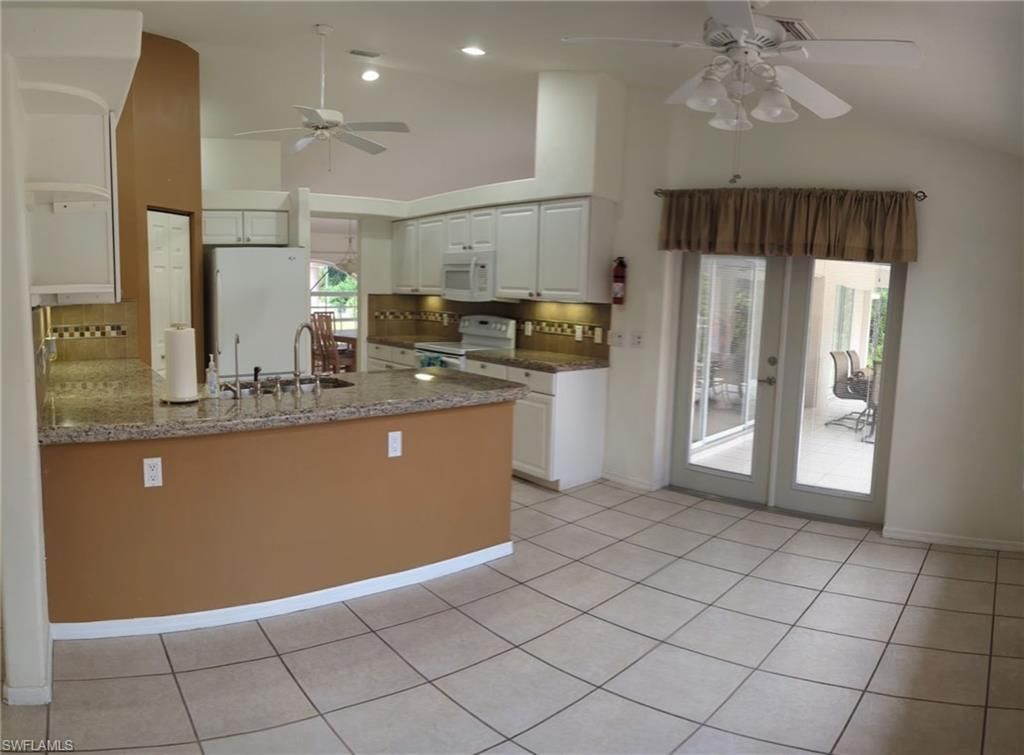 2730 2nd St Ne, Naples, FL 34120 Photo