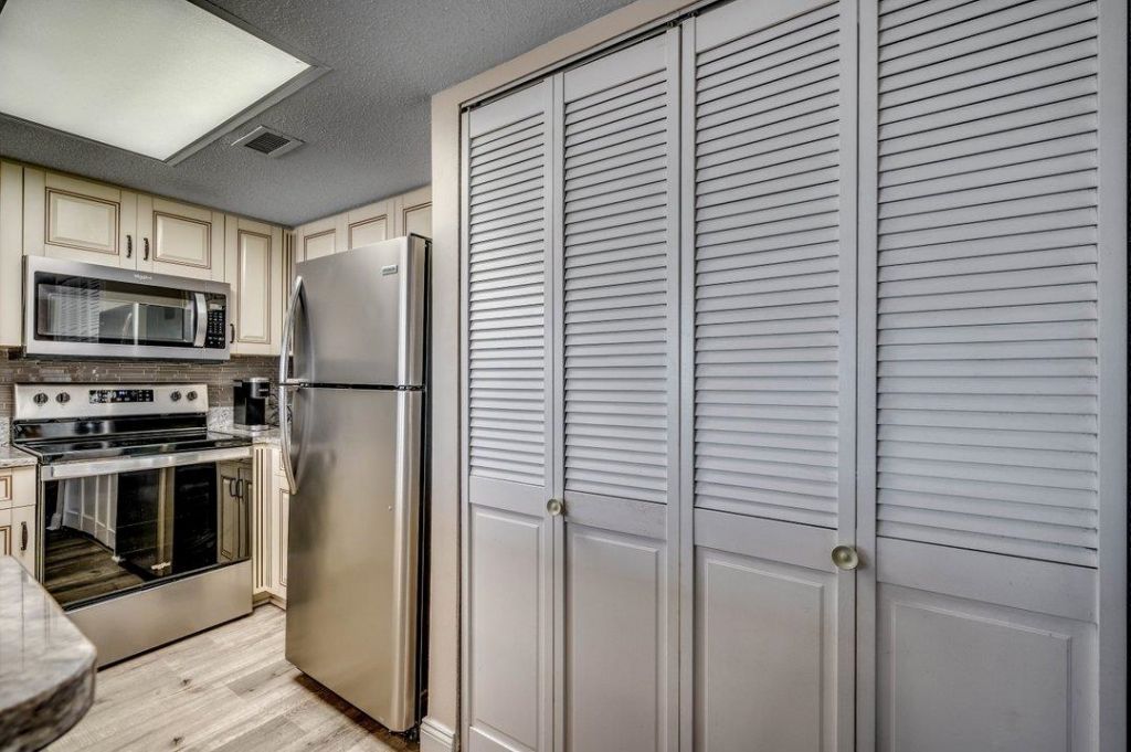 161 Seawatch Dr. Photo 13
