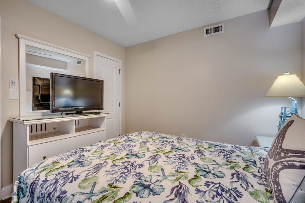 161 Seawatch Dr. Photo 20