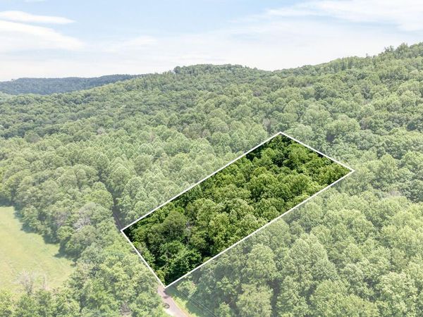 1088 Lee Hollow Rd, Sparta, TN 38583