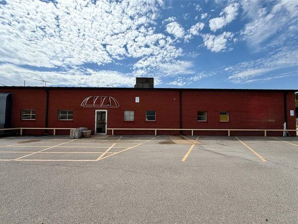301 S 2nd Street, Chickasha, OK 73018