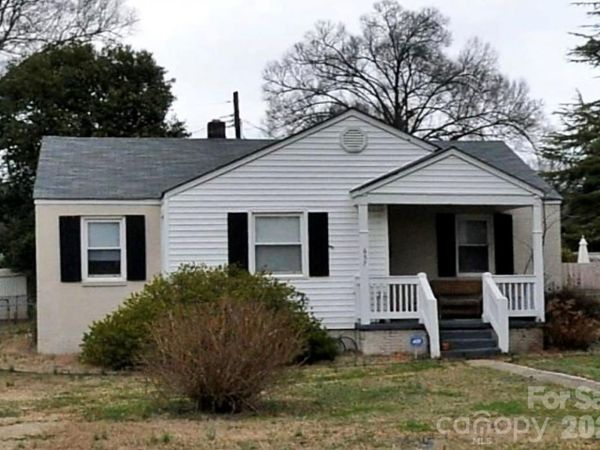 657 Melbourne Court, Charlotte, NC 28209