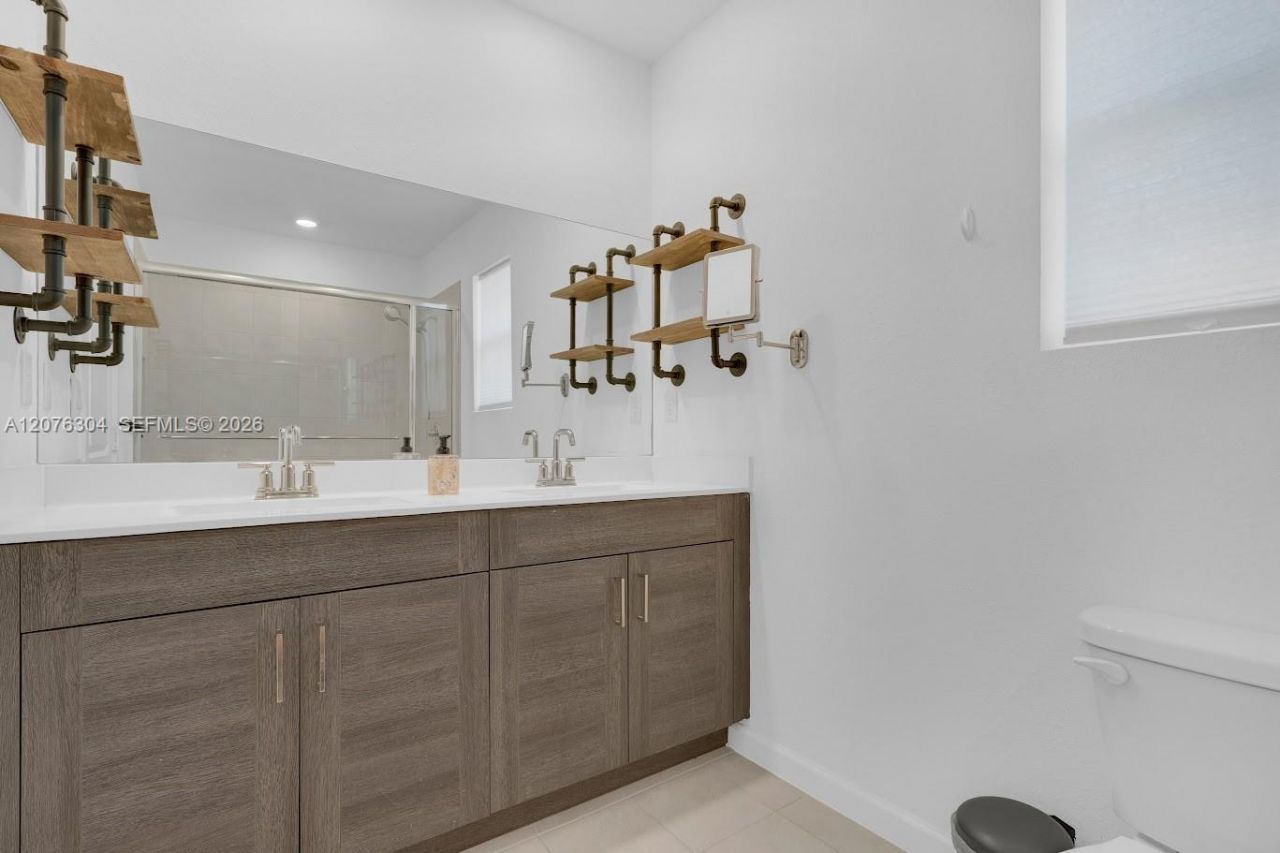 805 SE 18th St, Unit 805, Homestead, FL 33034 Photo