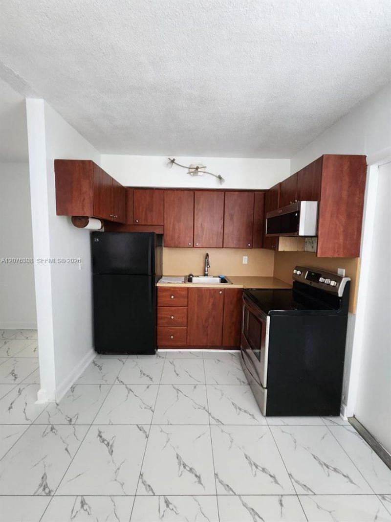 3525 Tyler St, Unit 9, Hollywood, FL 33021 Photo
