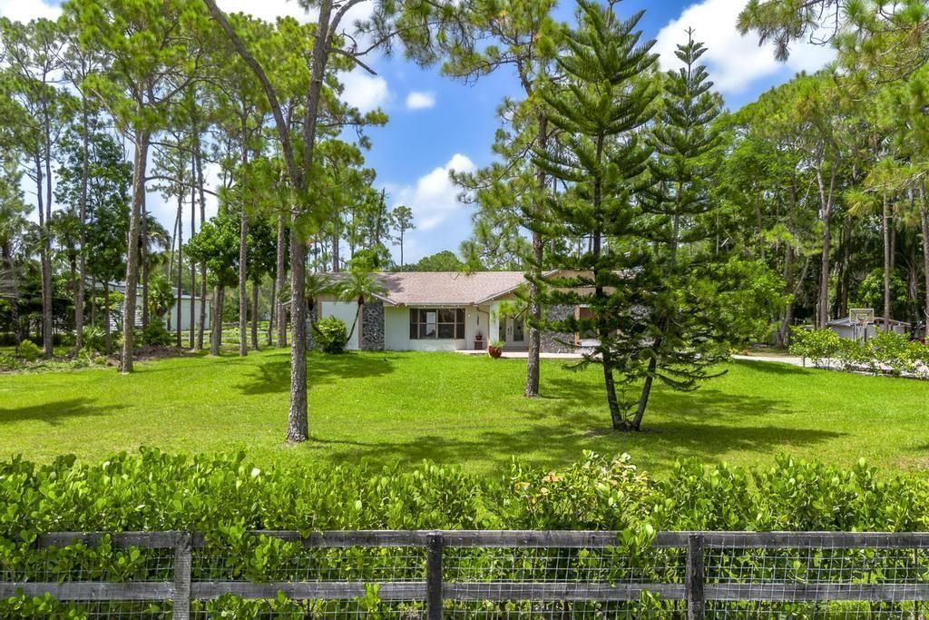 15211 60th Place N, The Acreage, FL 33470 Photo