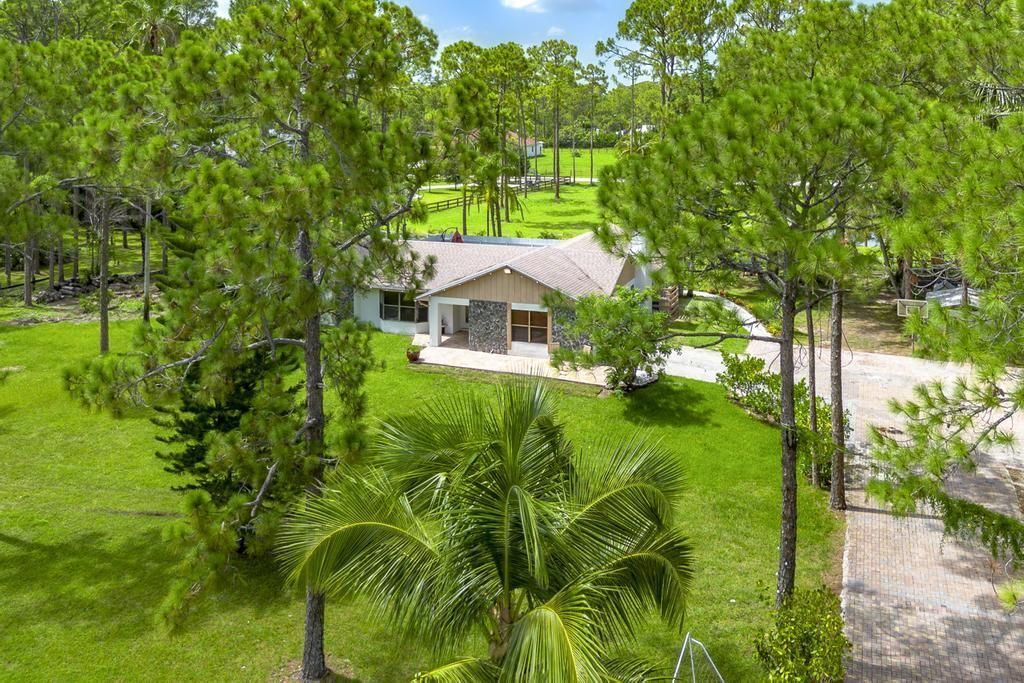 15211 60th Place N, The Acreage, FL 33470 Photo