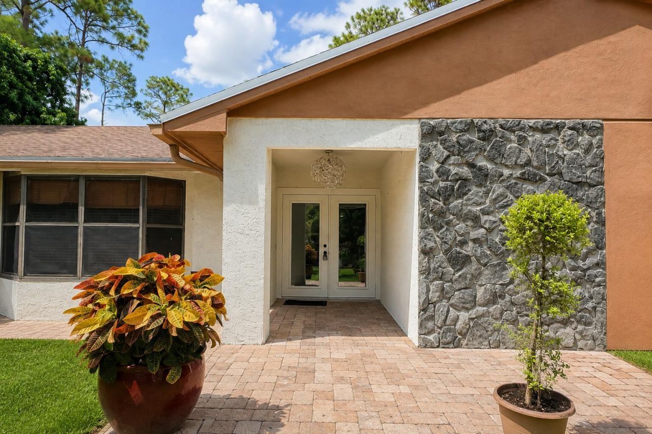 15211 60th Place N, The Acreage, FL 33470 Photo