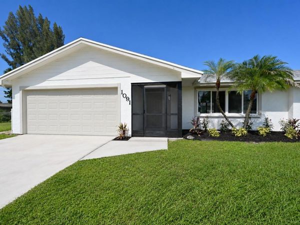 1091 SE Preston Lane, Port St. Lucie, FL 34983